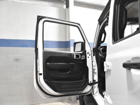 Used 2020 Jeep Wrangler Unlimited Sport S image 9