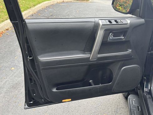 Used 2024 Toyota 4Runner SR5 image 16