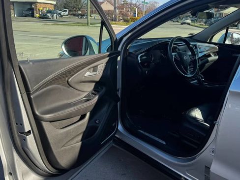 Used 2016 Buick Envision Premium image 9