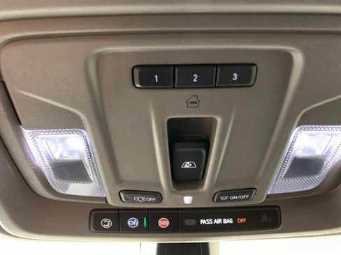 Used 2021 Chevrolet Silverado 1500 LTZ AWD/4WD image 24