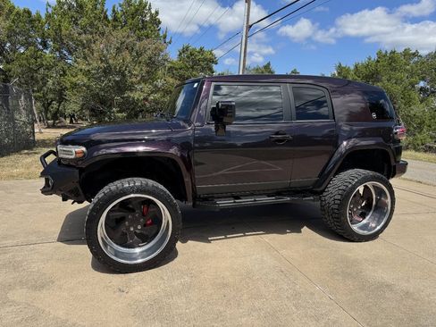 Used 2007 Toyota FJ Cruiser 2WD w/ Convenience Pkg image 10