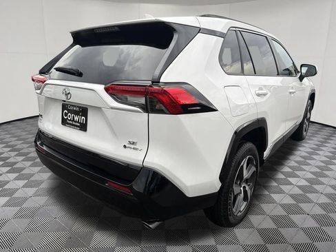 Used 2025 Toyota RAV4 SE AWD/4WD image 8