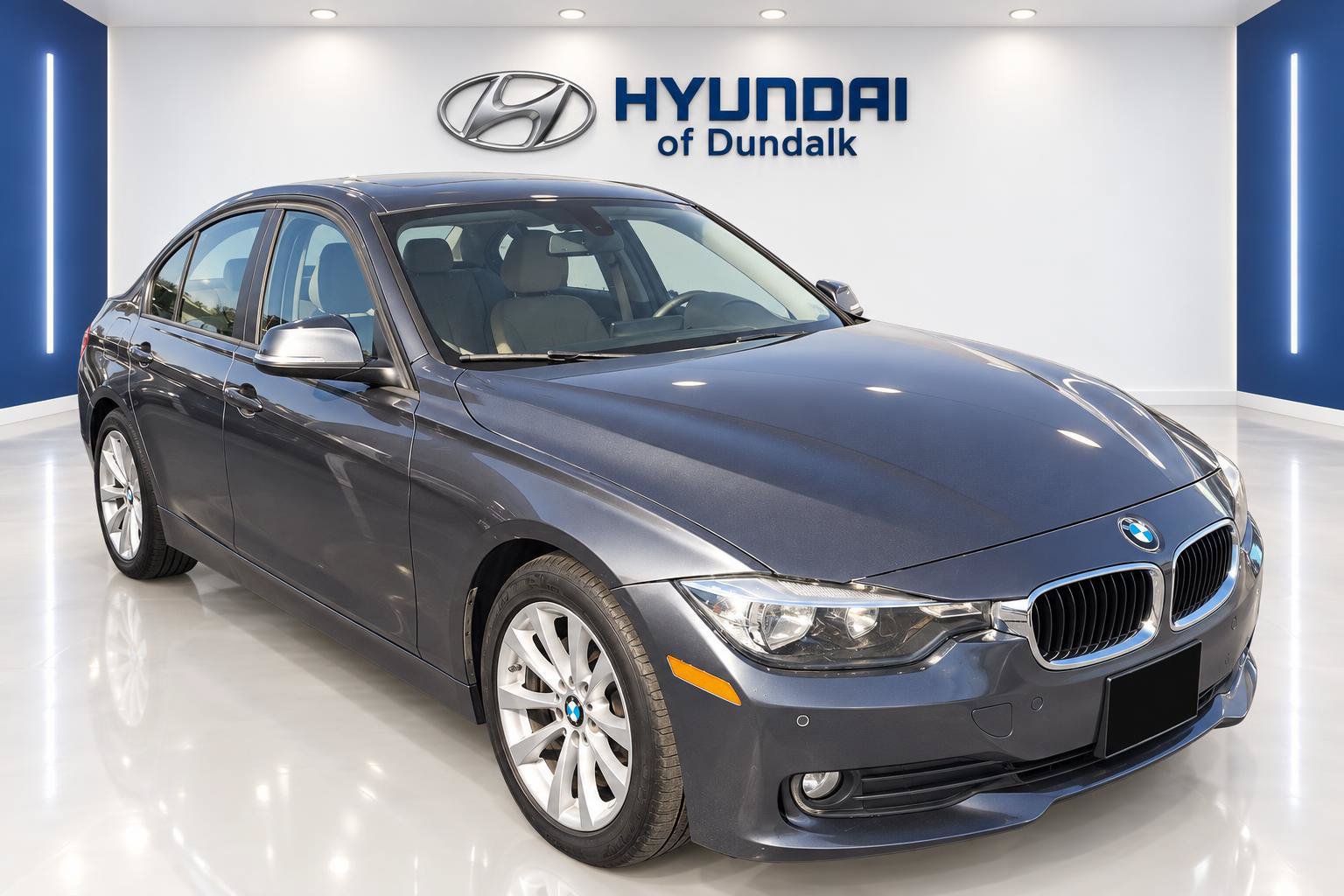Used 2016 BMW 320i xDrive Sedan AWD/4WD image 3
