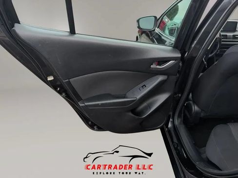 Used 2016 MAZDA MAZDA3 i Touring w/ Popular Equipment Package FWD image 17