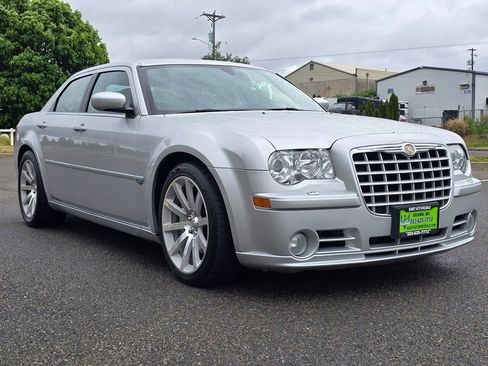 Used 2006 Chrysler 300 SRT8 w/ SRT Option Group II RWD image 7