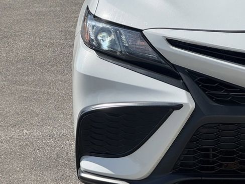 Used 2023 Toyota Camry SE image 7