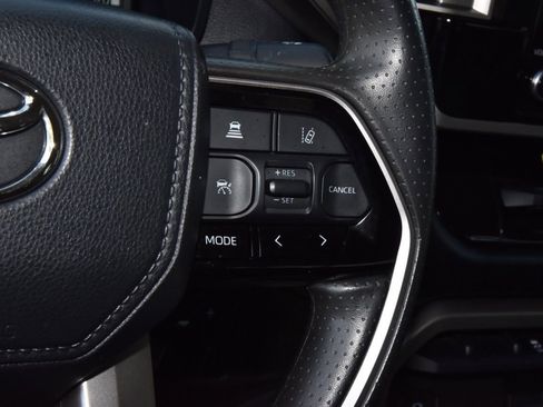 Used 2022 Toyota Tundra SR5 w/ Convenience Package image 24