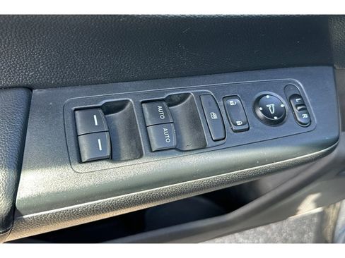 Used 2023 Honda CR-V EX image 12