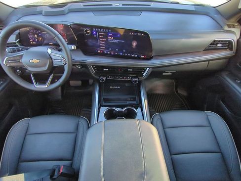 Used 2025 Chevrolet Tahoe Premier w/ Sun And Tow Package image 15