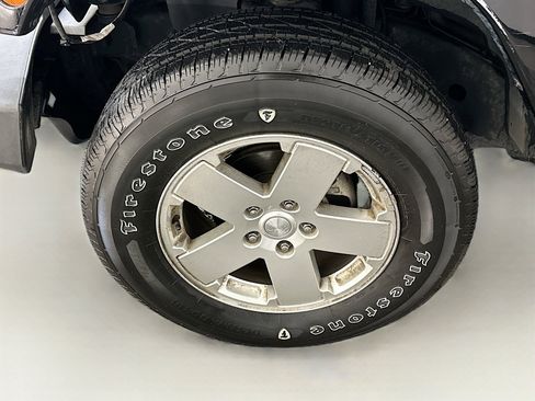 Used 2010 Jeep Wrangler Sahara image 11