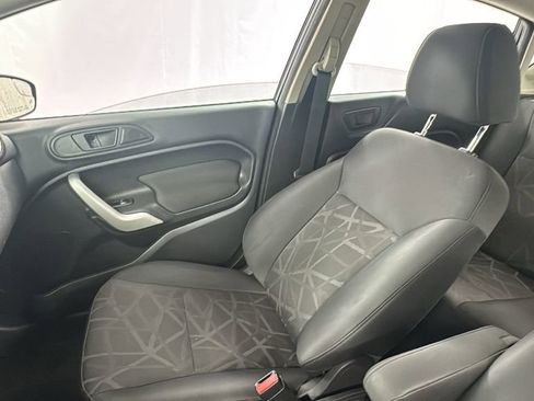 Used 2013 Ford Fiesta SE image 13