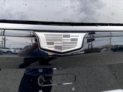 Used 2023 Cadillac Escalade Sport Platinum w/ LPO, ONYX Package image 32