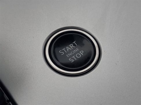 Used 2024 Land Rover Range Rover SE image 18