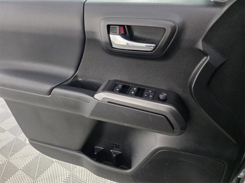 Used 2022 Toyota Tacoma SR5 image 26