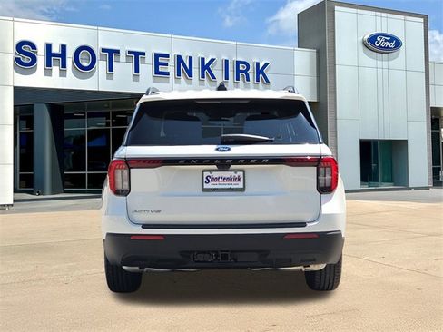 New 2025 Ford Explorer Active image 7