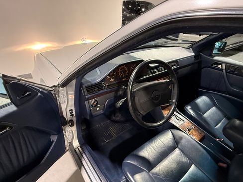 Used 1990 Mercedes-Benz 300 CE Coupe image 18