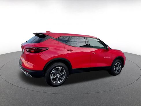 Used 2025 Chevrolet Blazer LT FWD image 12