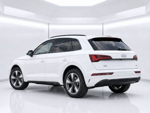 Certified 2025 Audi Q5 2.0T Premium AWD/4WD image 7