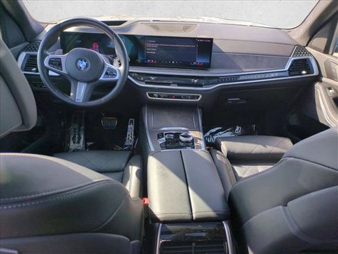 Certified 2024 BMW X7 xDrive40i w/ M Sport Package image 19