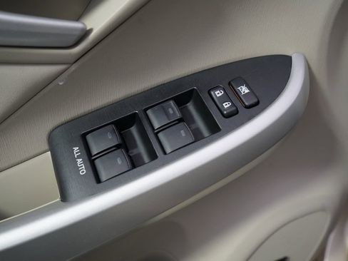 Used 2010 Toyota Prius Five FWD image 23