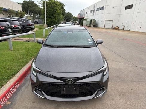 Used 2023 Toyota Corolla XSE FWD image 2