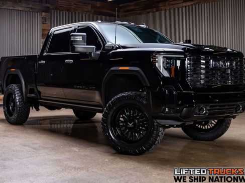 Used 2025 GMC Sierra 2500 Denali Ultimate image 1