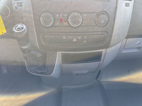 Used 2018 Mercedes-Benz Sprinter 2500 image 11