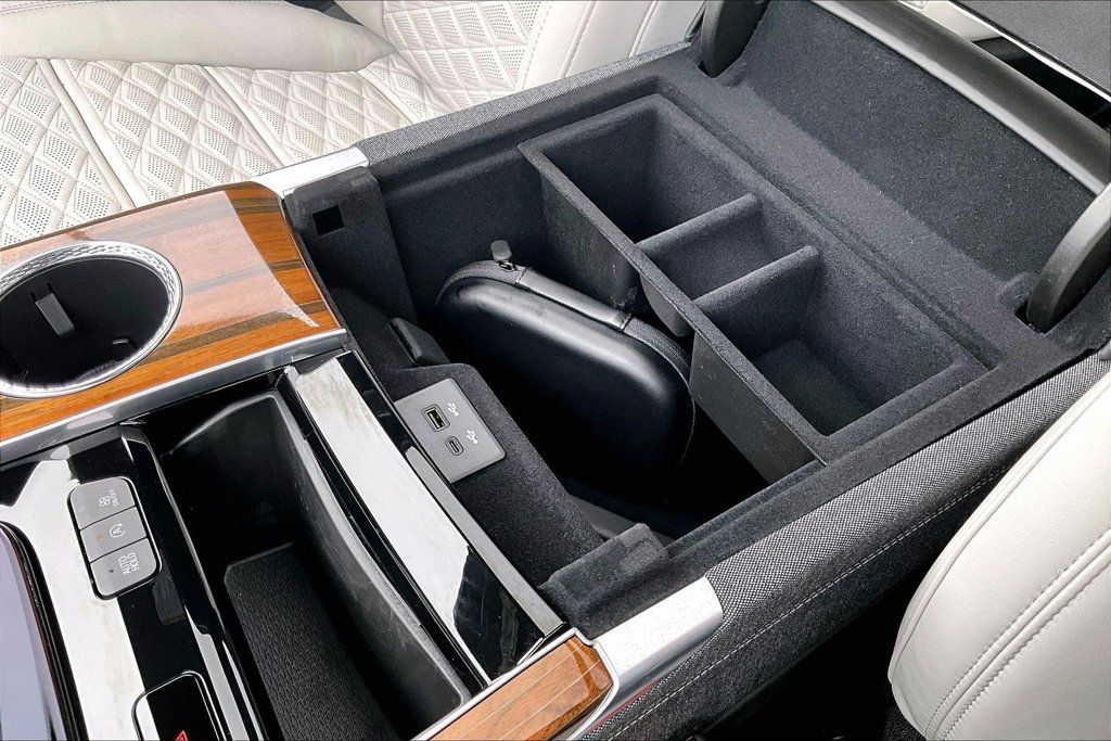 Certified 2025 Cadillac Escalade Sport Platinum AWD/4WD image 16
