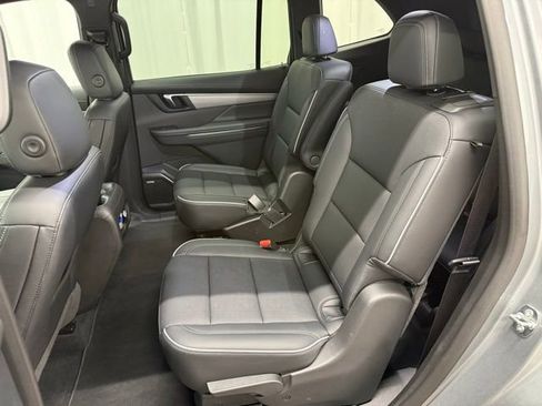 Used 2025 Buick Enclave Preferred image 21