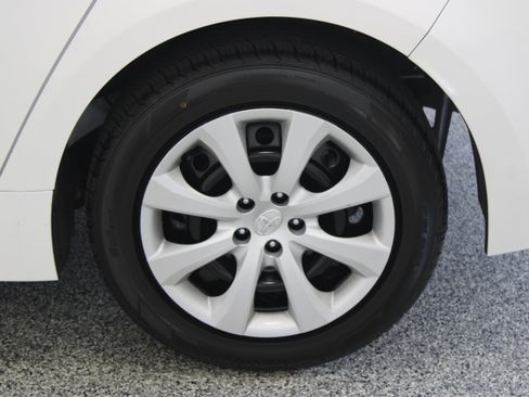 Used 2024 Toyota Corolla LE FWD image 10