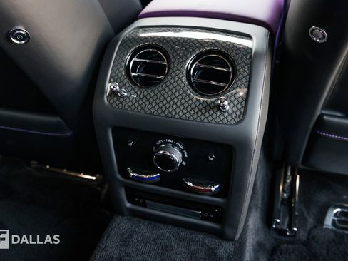 Used 2023 Rolls-Royce Ghost Black Badge w/ Black Badge Ghost Package image 40