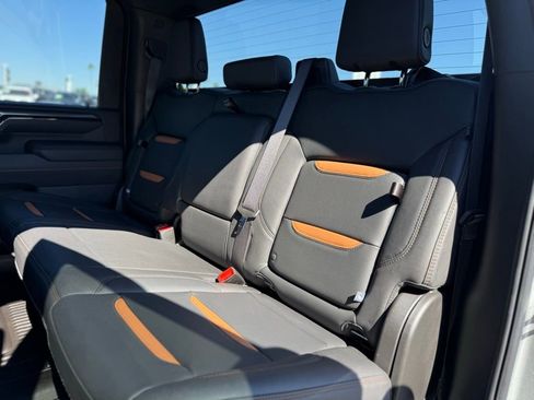 Used 2025 GMC Sierra 2500 AT4 image 4