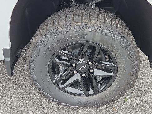 New 2026 Chevrolet Silverado 1500 Custom Trail Boss AWD/4WD image 7