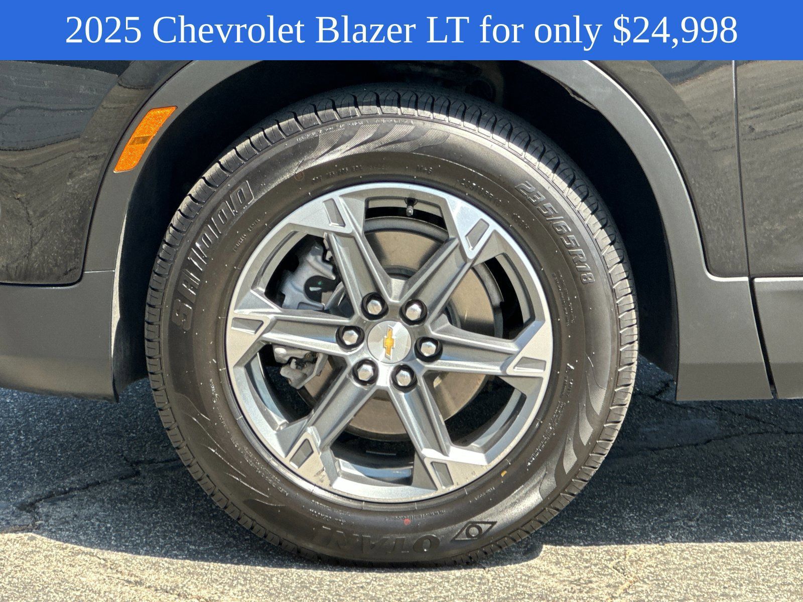 Used 2025 Chevrolet Blazer LT FWD image 27