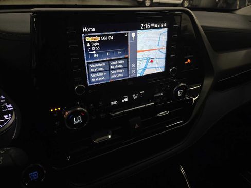 Used 2022 Toyota Highlander Limited AWD/4WD image 29