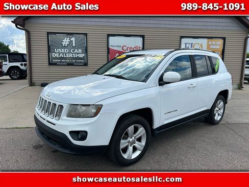 Used 2016 Jeep Compass Latitude FWD image 1