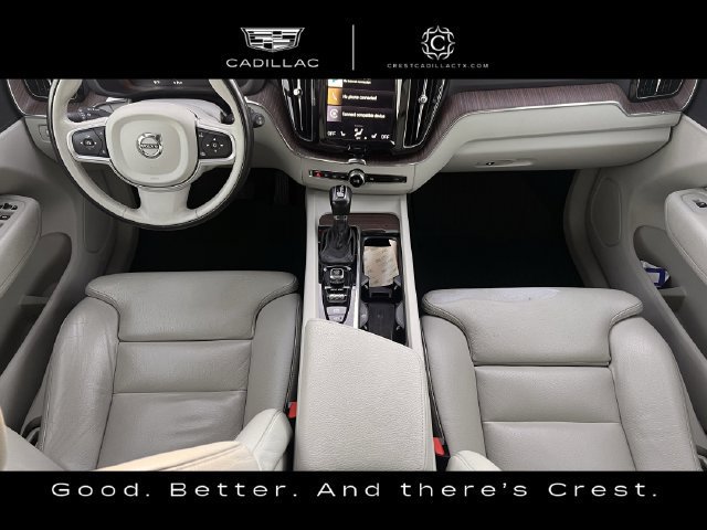 Used 2019 Volvo XC60 T5 Momentum w/ Premium Package FWD image 10