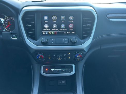 Used 2023 GMC Acadia SLE image 12