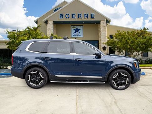 Used 2023 Kia Telluride S w/ S Sunroof Package FWD image 6