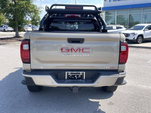 Used 2024 GMC Canyon AT4 w/ Technology Package AWD/4WD image 5