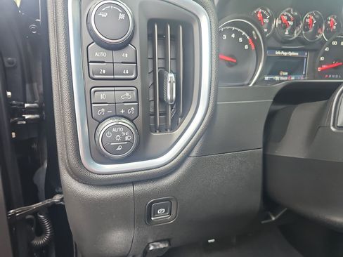 Used 2019 Chevrolet Silverado 1500 LTZ w/ LTZ Premium Package image 19