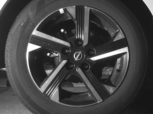 Used 2025 Nissan Sentra SV FWD image 15
