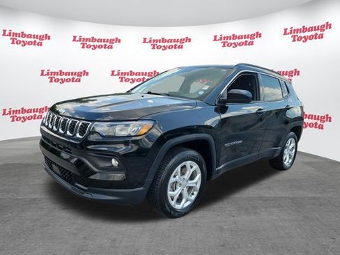 Used 2024 Jeep Compass Latitude AWD/4WD image 20