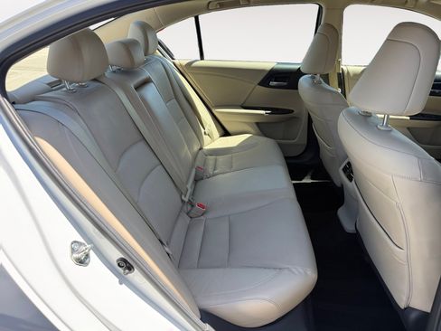 Used 2017 Honda Accord EX-L image 18