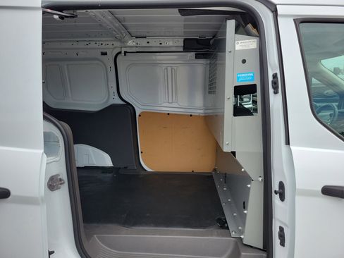 Used 2022 Ford Transit Connect XLT FWD image 14