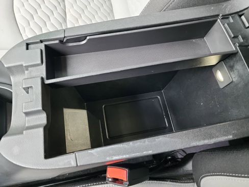 Used 2021 Chevrolet Equinox LT image 31