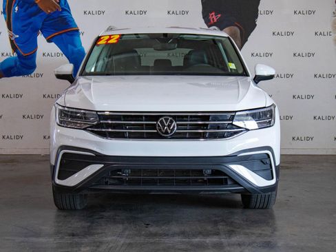 Used 2022 Volkswagen Tiguan SE image 19