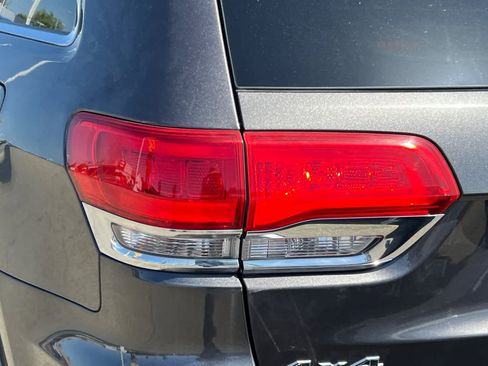 Used 2014 Jeep Grand Cherokee Overland w/ Advanced Technology Group image 20