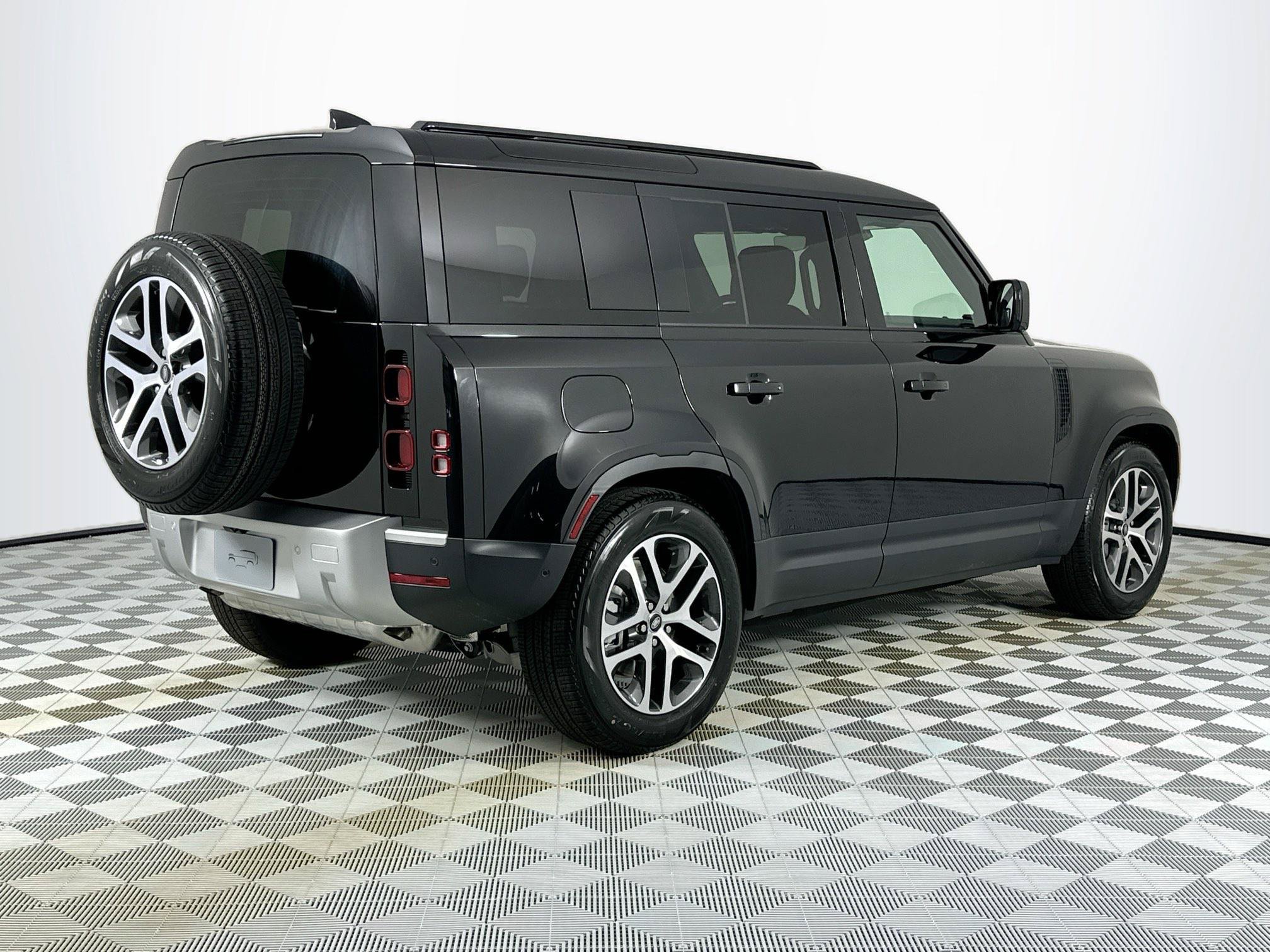 Certified 2025 Land Rover Defender 110 S AWD/4WD image 5