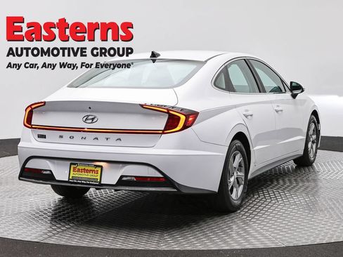 Used 2023 Hyundai Sonata SE FWD image 5
